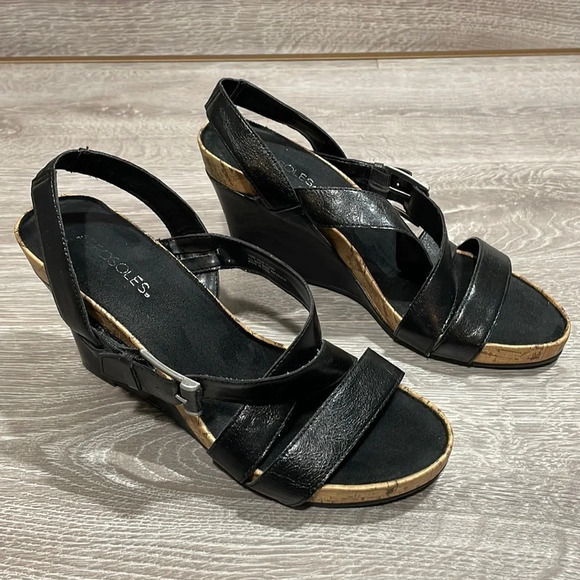 Aerosoles Black Dove Plush Wedge Comfort Sandals 10 - Picture 1 of 16